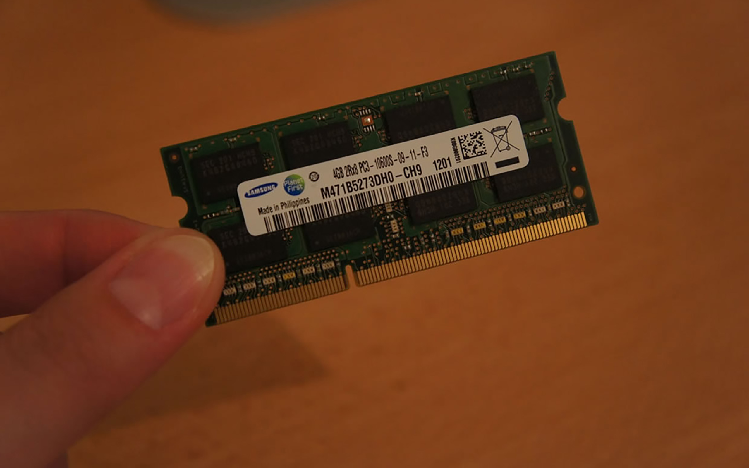 Samsung 16GB (4x 4GB RAM DDR3 1066 / 1067 MHz)