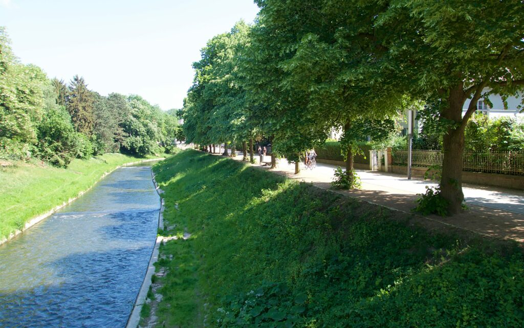 Blick auf die Werre und den Lübbertorwall.