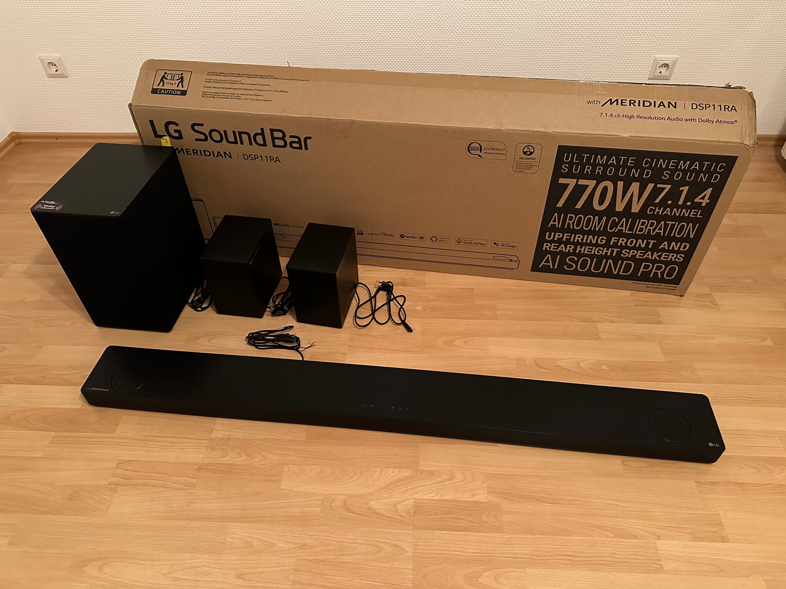 LG DSP11 Soundbar mit Meridian, Dolby Atmos, 770 Watt, 7.1.4 System und kabellosem Subwoofer.