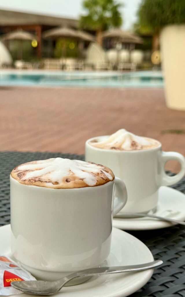 Hotel TUI BLUE Cabo Verde Cappuccino am Pool.