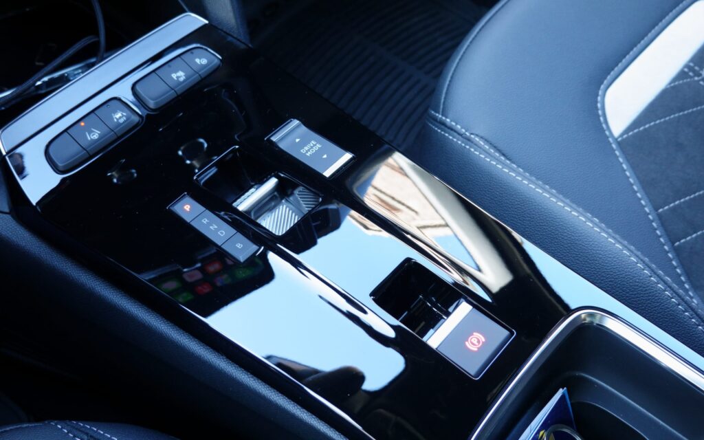 Mittelkonsole in Klavierlack - wieso?