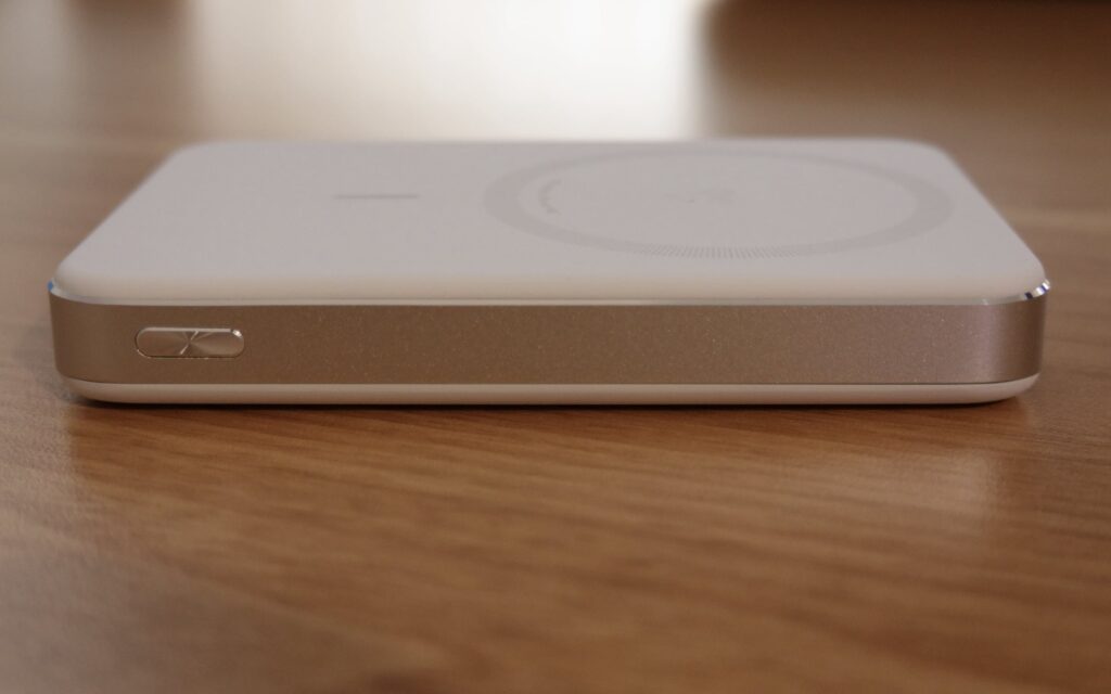 ANKER Ultra-Slim Magsafe PowerBank.