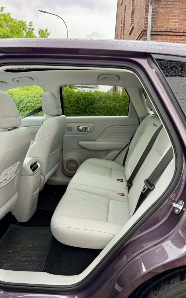Leapmotor B10 - Interieur