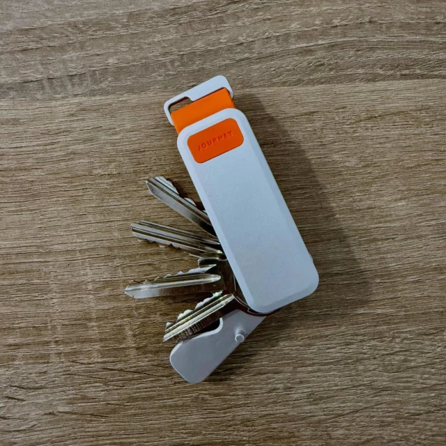LOC8 Motion Key Organizer with Apple Find my. 👌🏼🤓 @thejrnyofficial #KeyOrganizer #AppleFindMy #tech #gadget