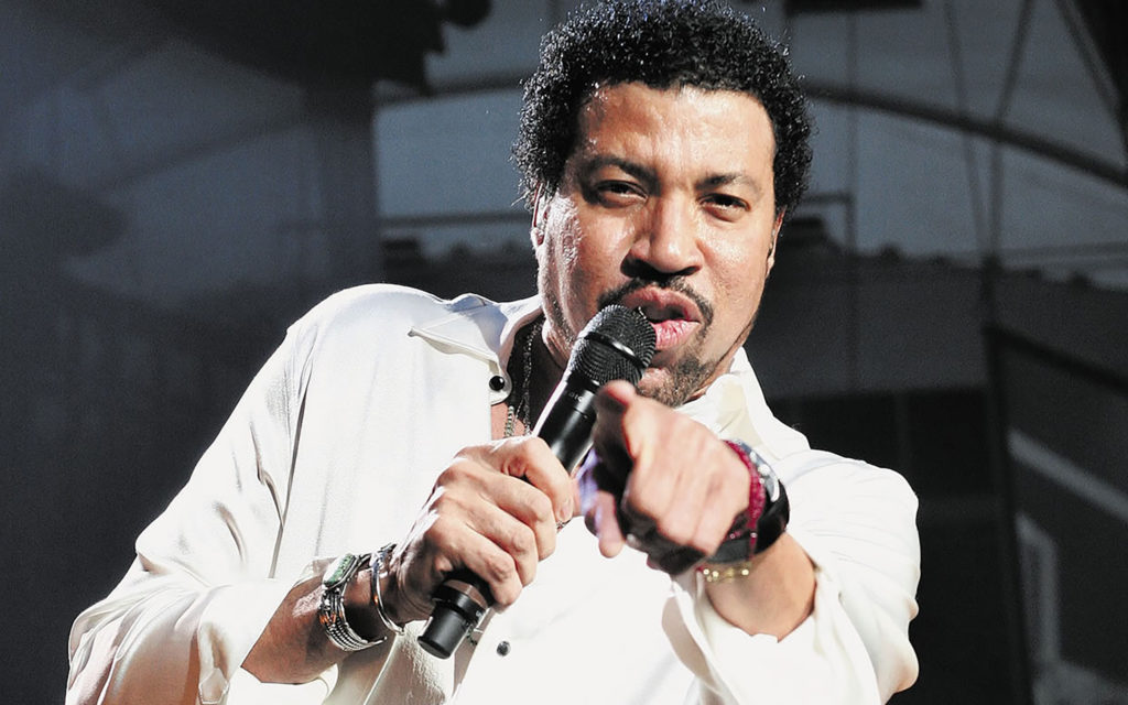 Where Does Lionel Richie Live